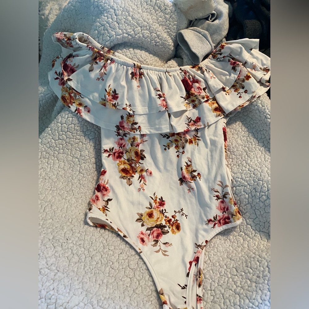 Women’s floral bodysuit
